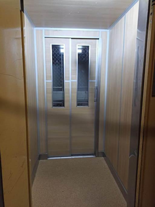 Trendy 2 Room Flat, Next To Corvin Mall Free Huge Garage! Ac,Dishwasher,Washmachine, Smart Tv Budapest Esterno foto